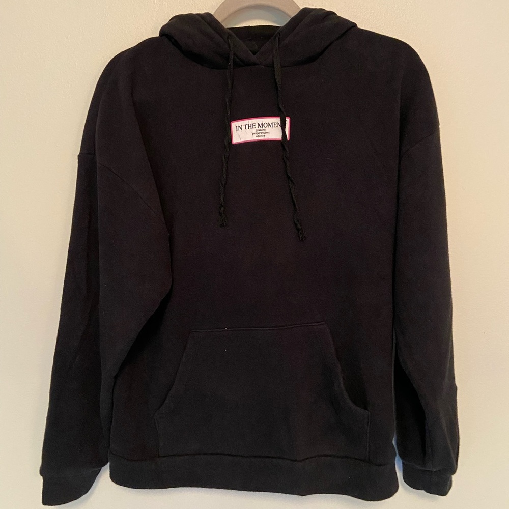 Women’s Urban Outfitters black sweatshirt size XS